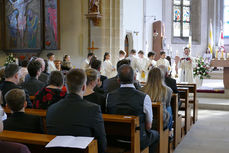 Feier der 1. Heiligen Kommunion in Sankt Crescentius (Foto: Karl-Franz Thiede)